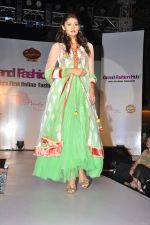 at Grand Fashion hub website launch in Juhu, Mumbai on 15th April 2013 (29).JPG